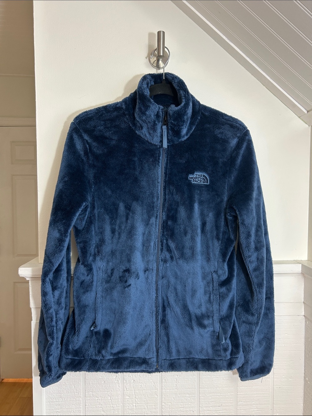 The North Face Women’s Isito Zip Up Jacket Blue, size small